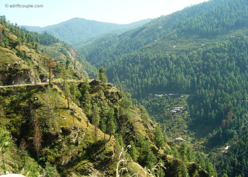 The drive to Rohru, through the winding mountain road.