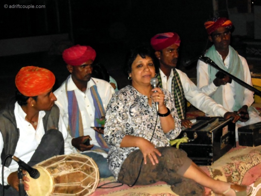 Enjoyed singing with the folk artists at the camp in Jaisalmer, Rajasrhan